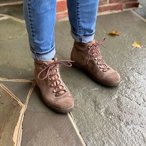 Cougar Footwear Suede Leather Hiking Boots Vibram